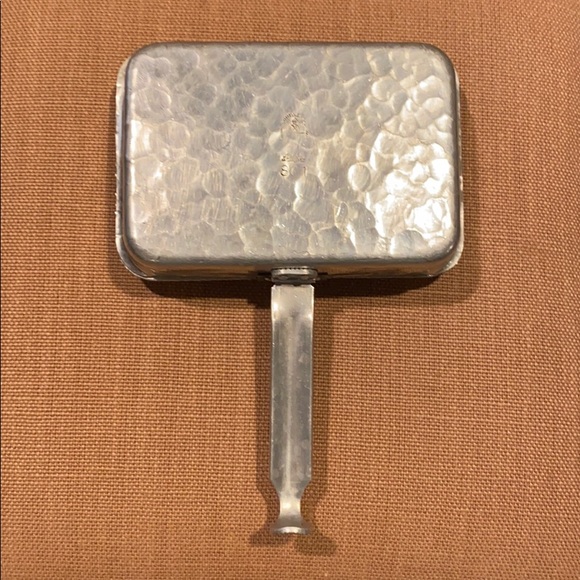 ~Trade Continental Mark~ Rosebud Crumb Keeper - Picture 2 of 3